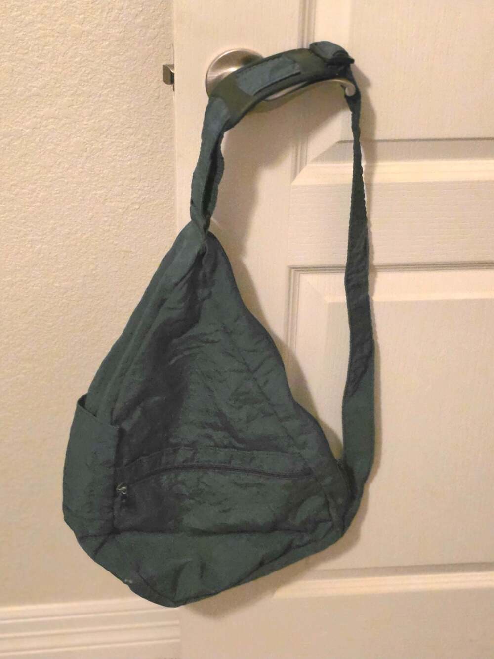 AmeriBag Healthy Back Bag Distressed Nylon Teardrop Sling Backpack